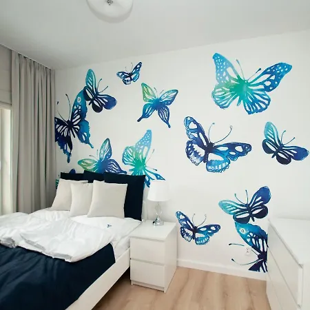 Gorgeous In With Balcony Apartment *